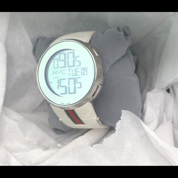 Gucci 44mm digital watch - Picture 3 of 8